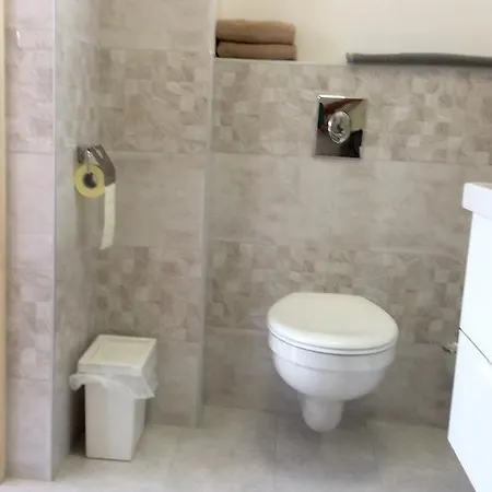 Apartman Furedi Virag