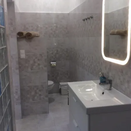 Apartman Furedi Virag