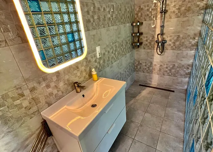 Appartement Fueredi Virag *