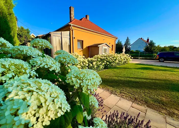 Fueredi Virag Appartement *