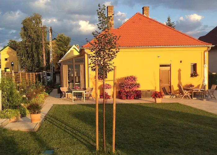 Appartement Fueredi Virag *